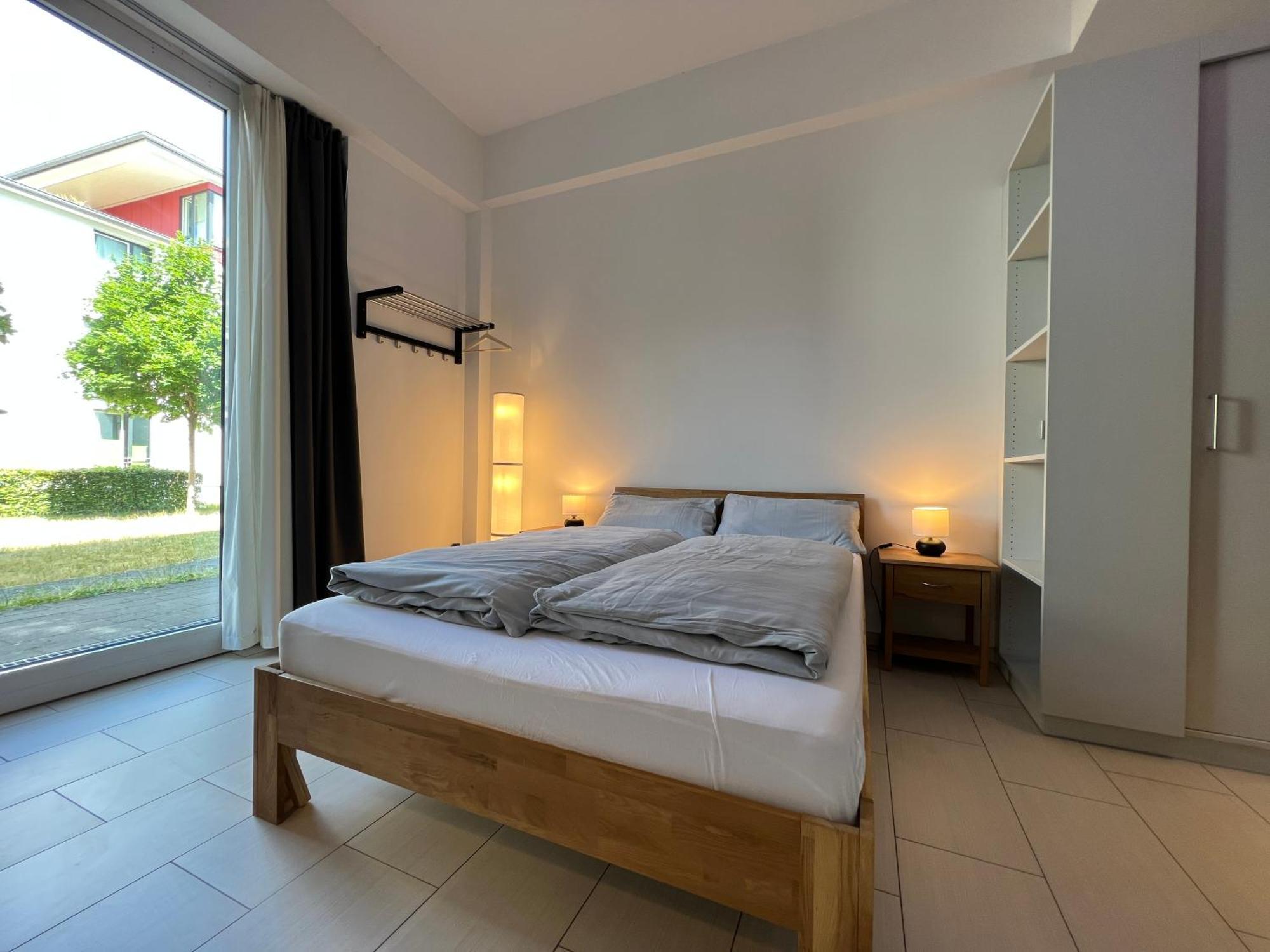 The East By Rabe - Netflix & Coffee & Parkplatz *